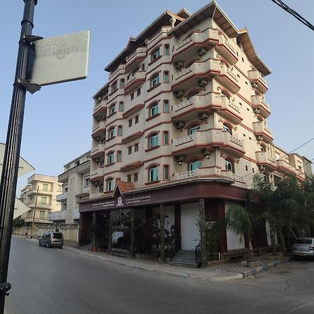 Jijel Koutama 외부 사진